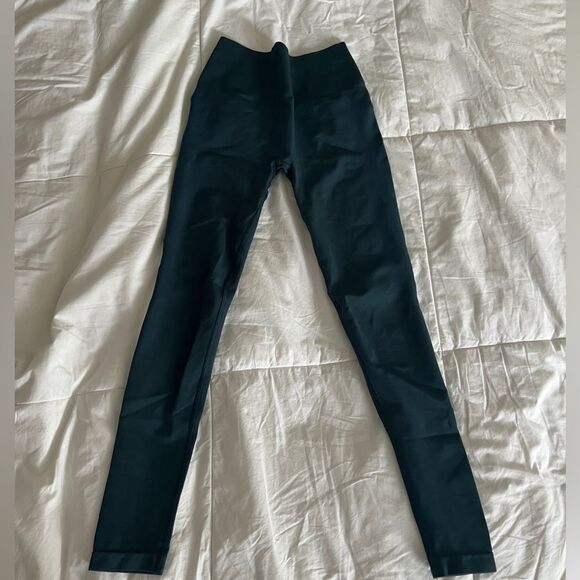 Amplify Legging - Midnight Quantity: 1 XS - Picture 7 of 12
